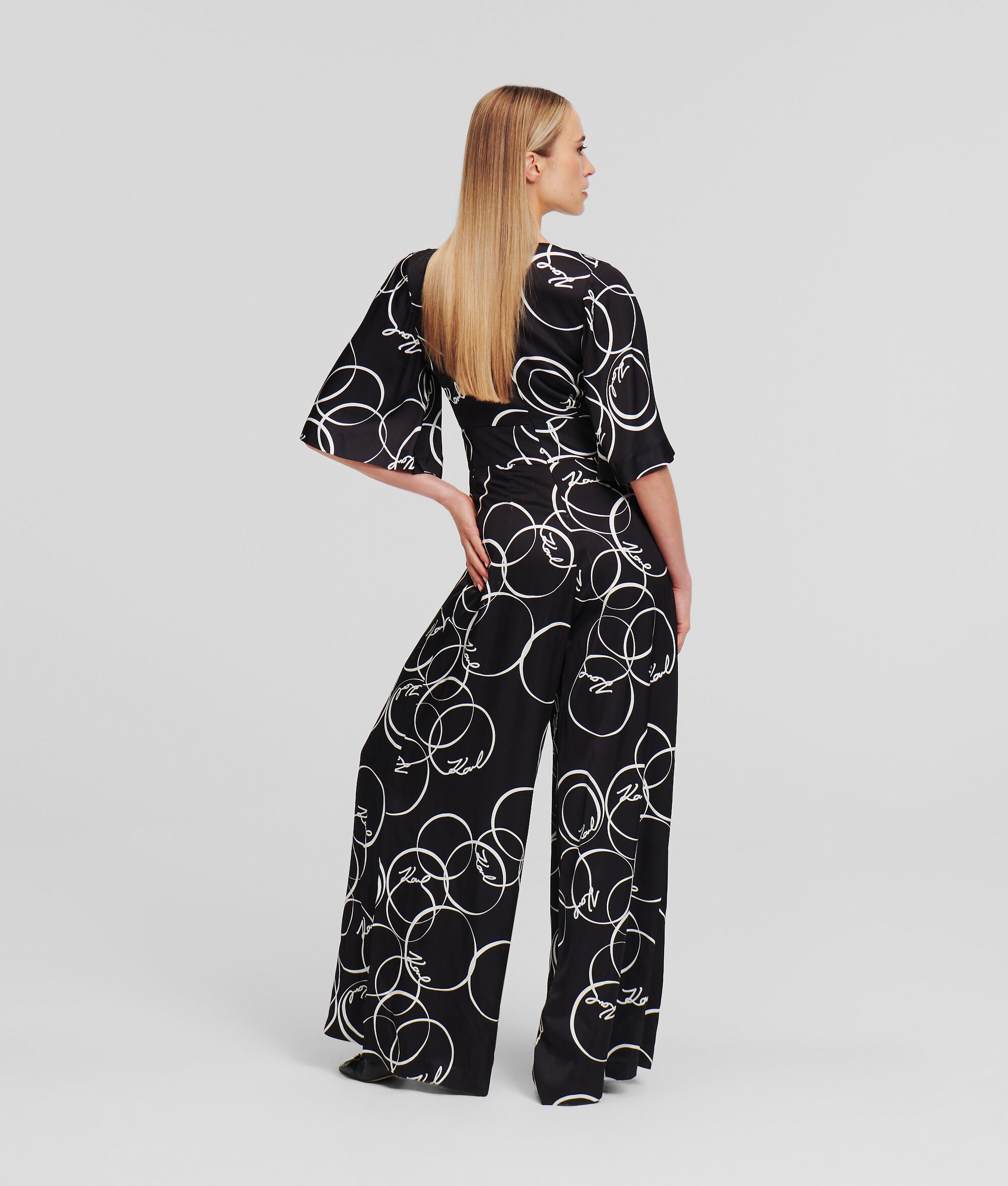 (image for) First-Class CIRCLE PRINT PLAYSUIT